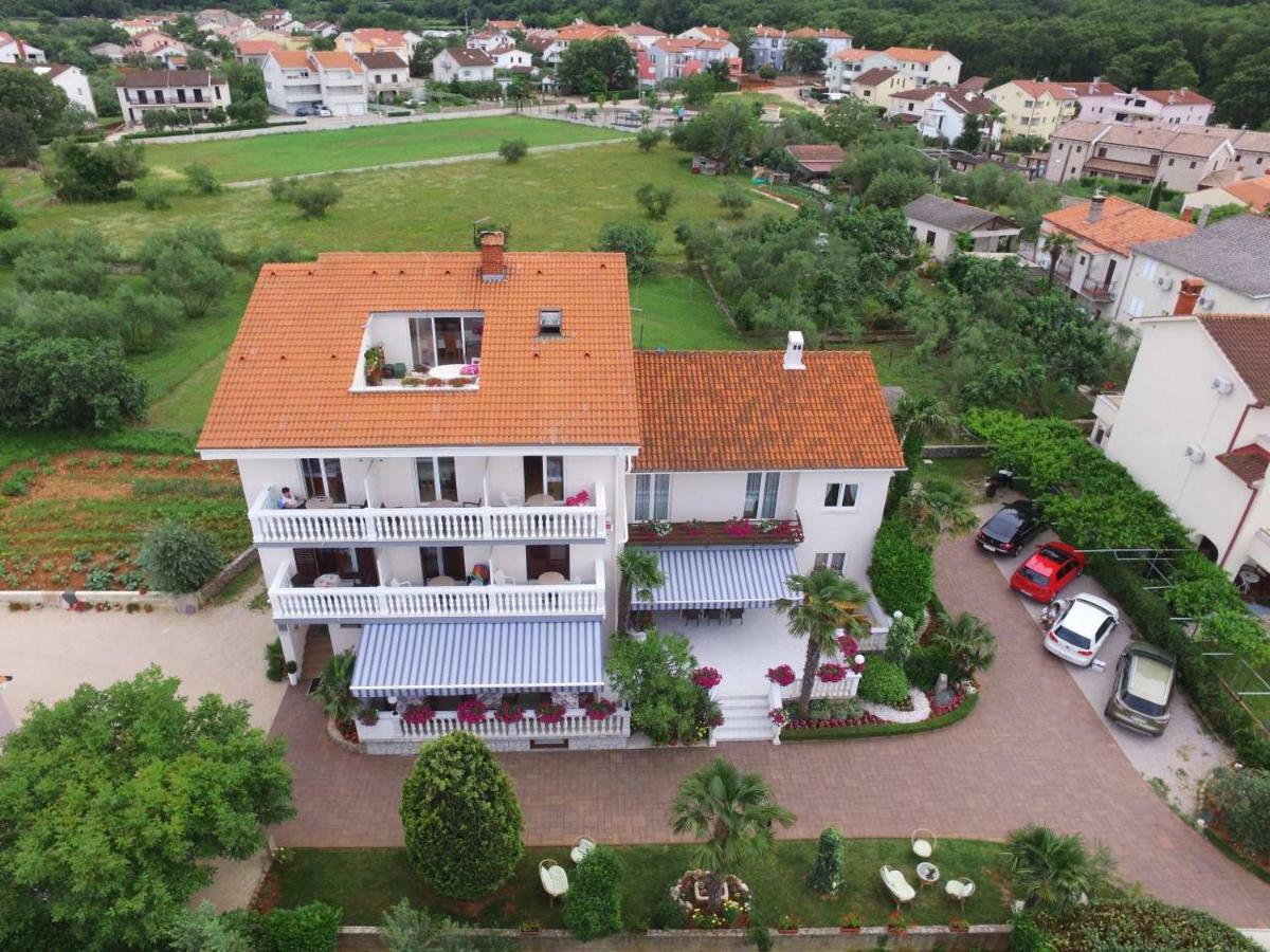 Pansion Katarina Bed and Breakfast Malinska Exterior foto